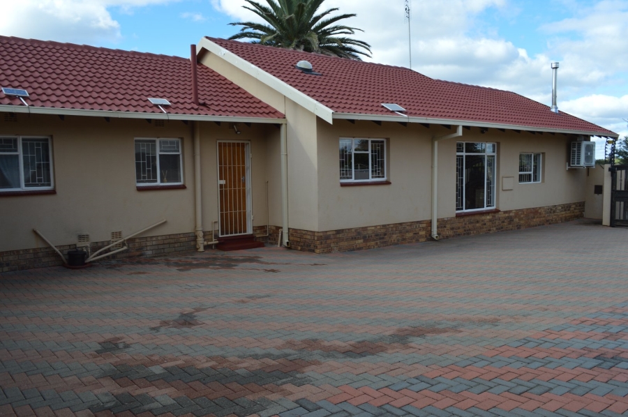 3 Bedroom Property for Sale in Meiringspark North West